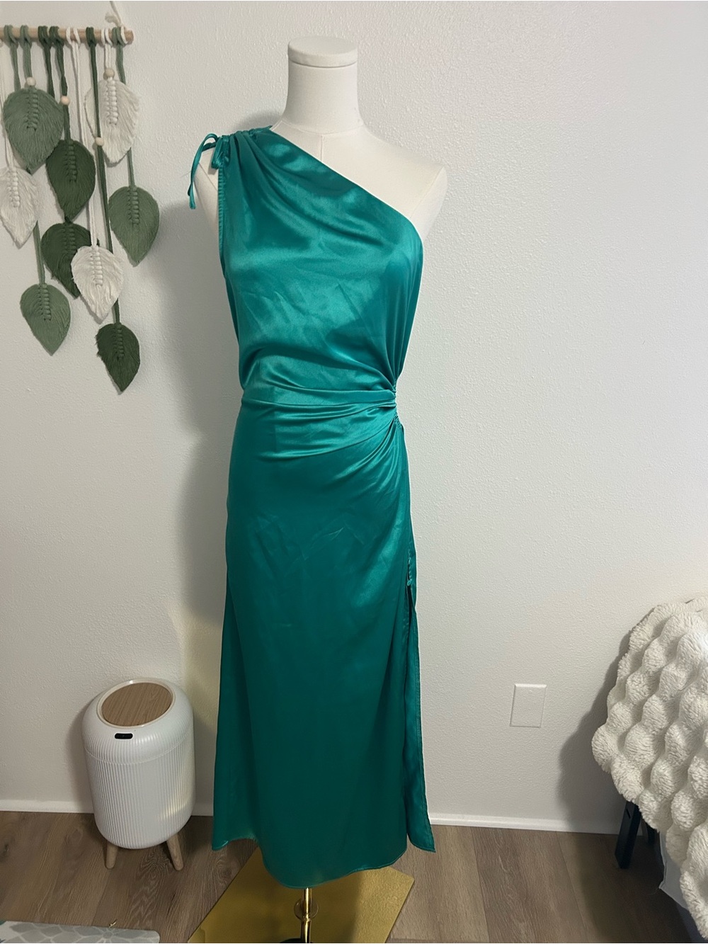 One-Shoulder Green Satin Evening Gown